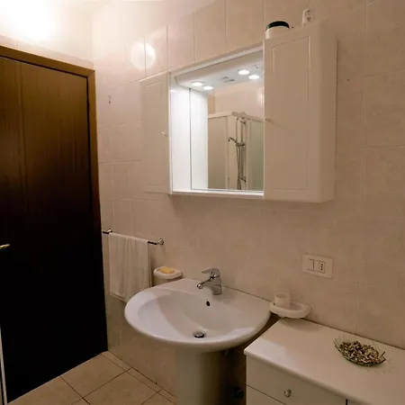 Laura Apartament